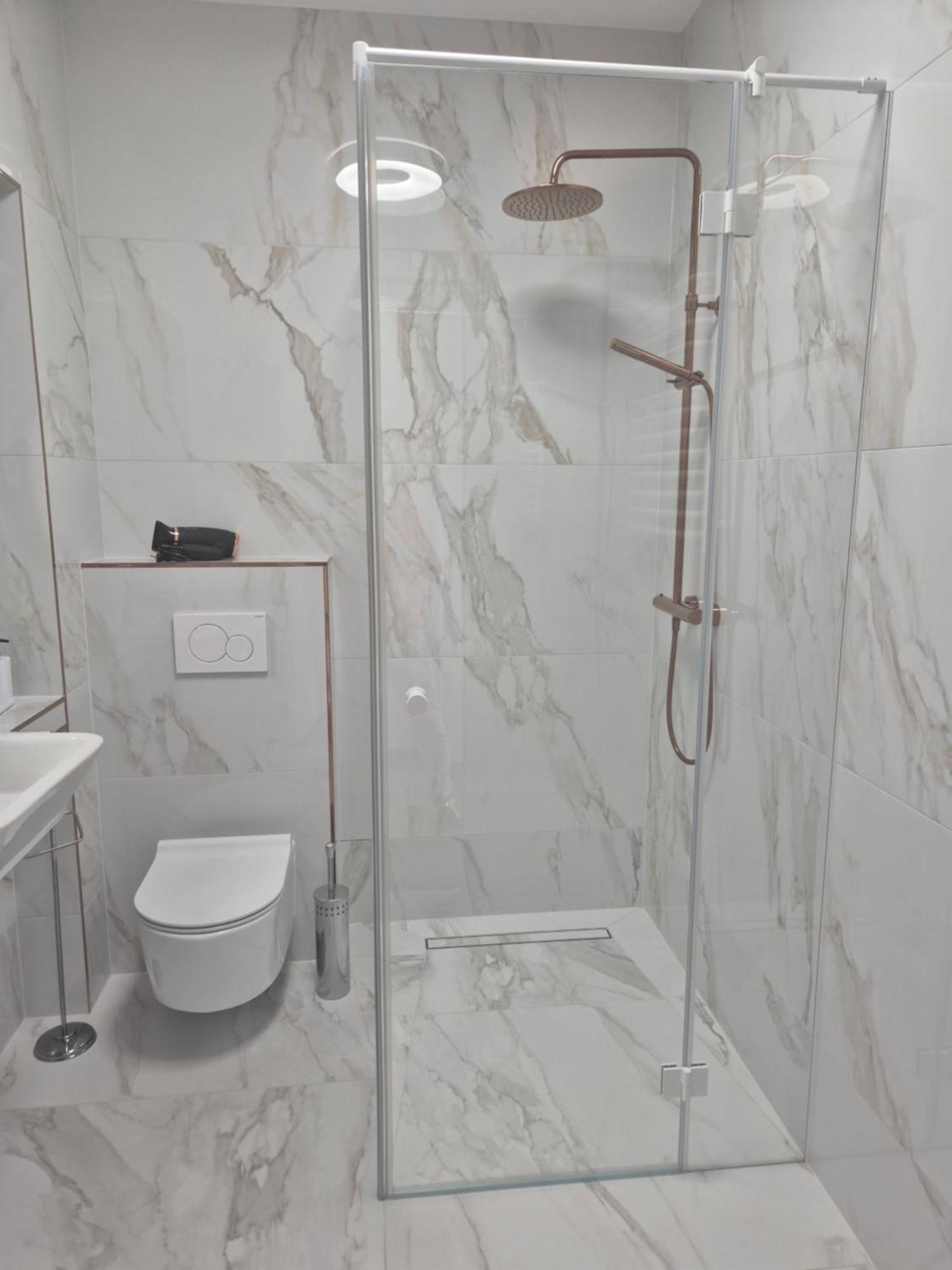 Aparthotel Miodowa 25 Krakau Buitenkant foto